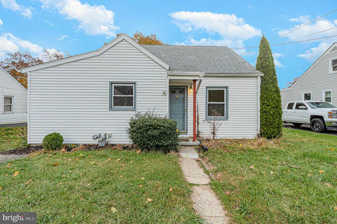2512 Northland Avenue - Photo 1