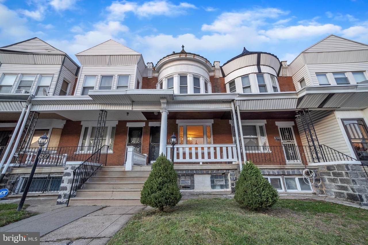 6135 Catharine Street - Photo 1