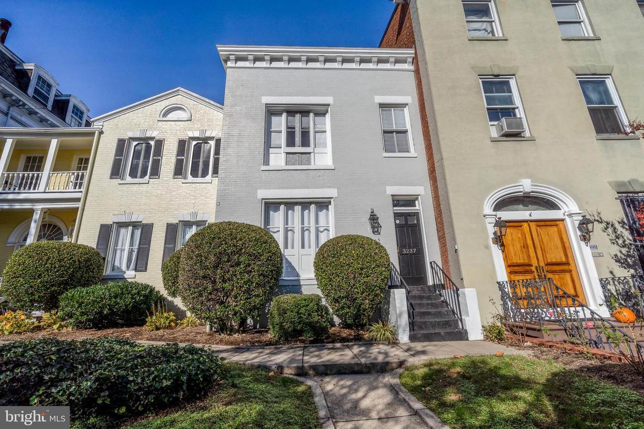 3237 N Street - Photo 1