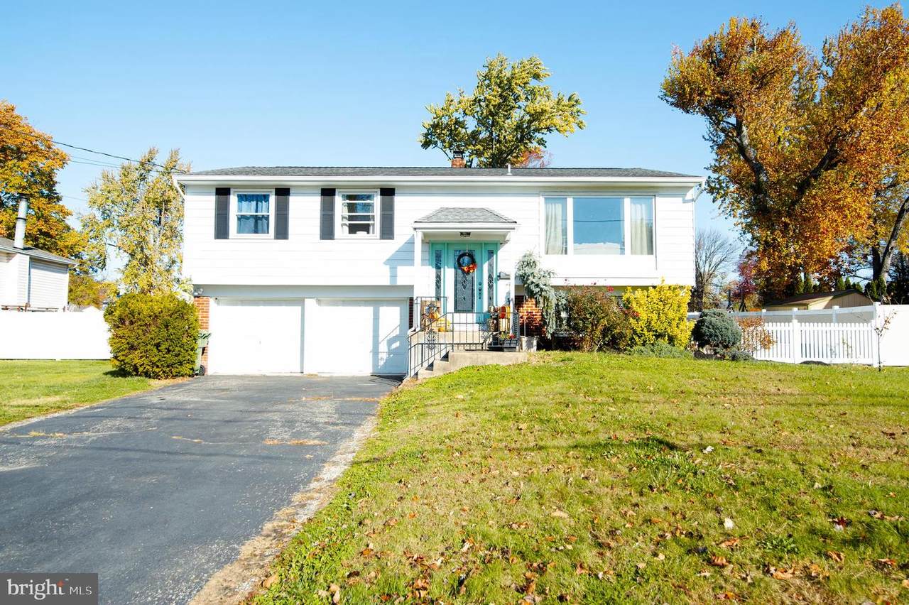 11 Arrowhead Drive - Photo 1