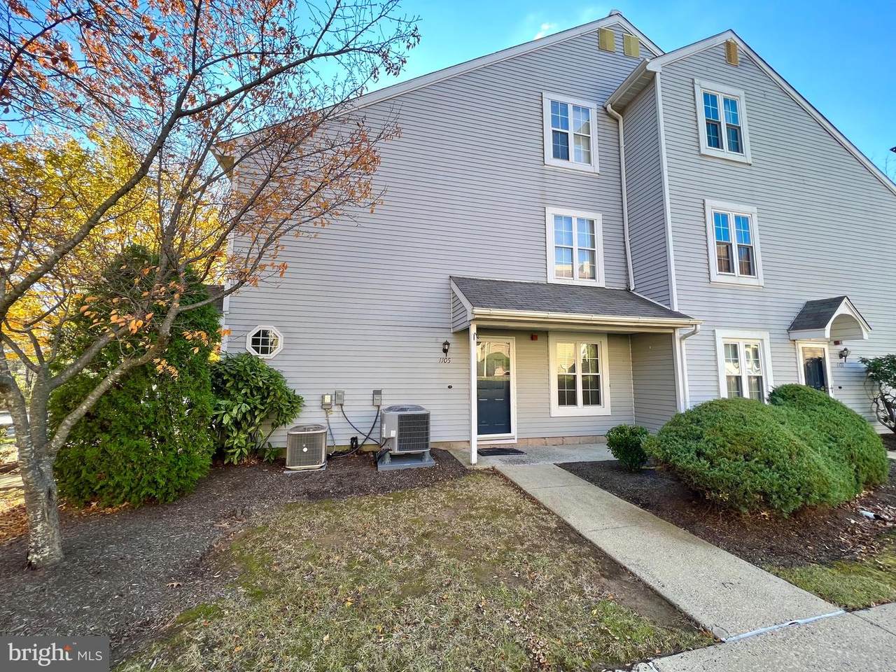 1105 Society Place - Photo 1