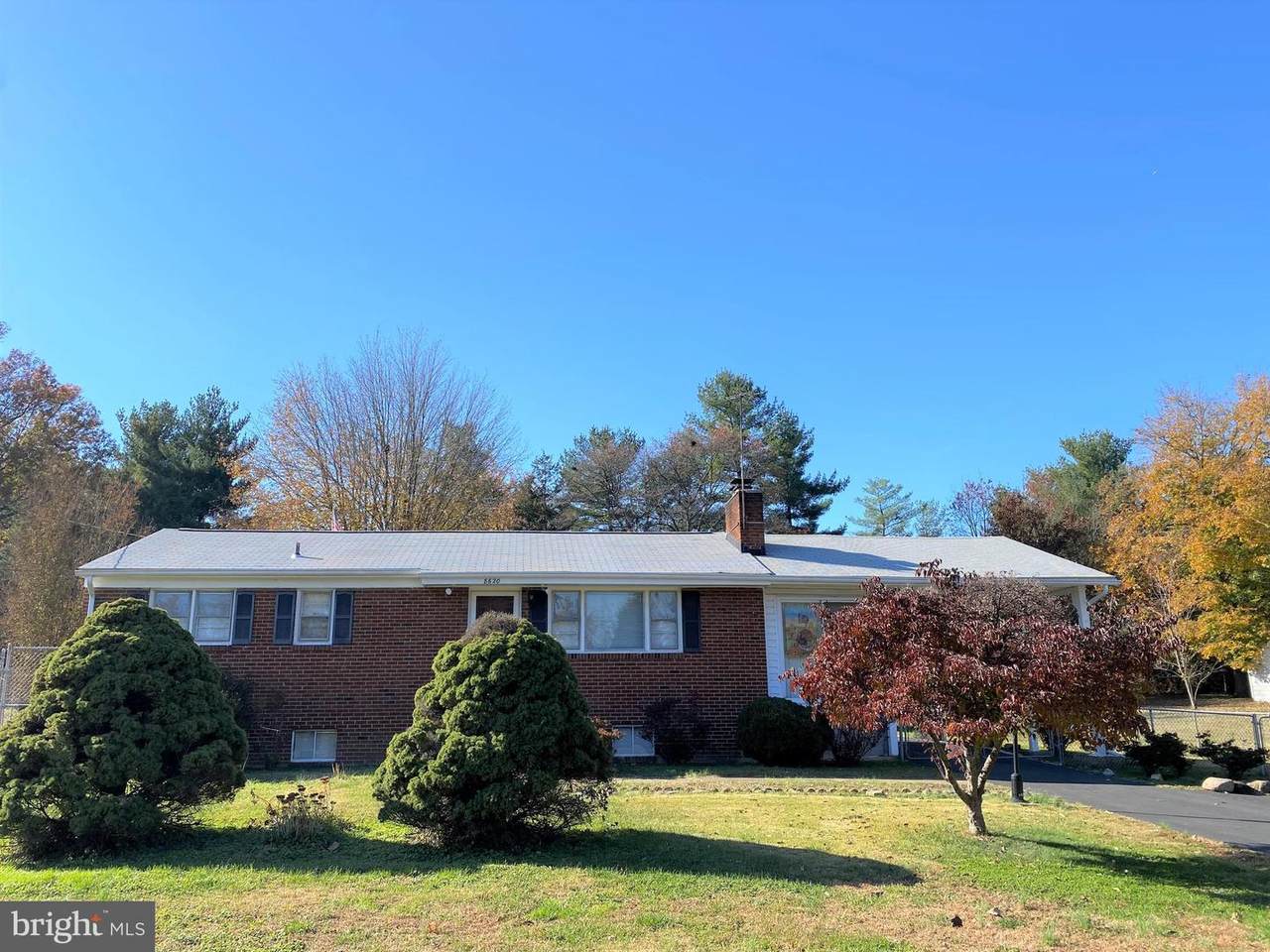 8620 Woodlawn Court - Photo 1
