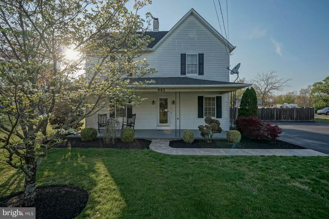 443 13TH Street - Photo 1