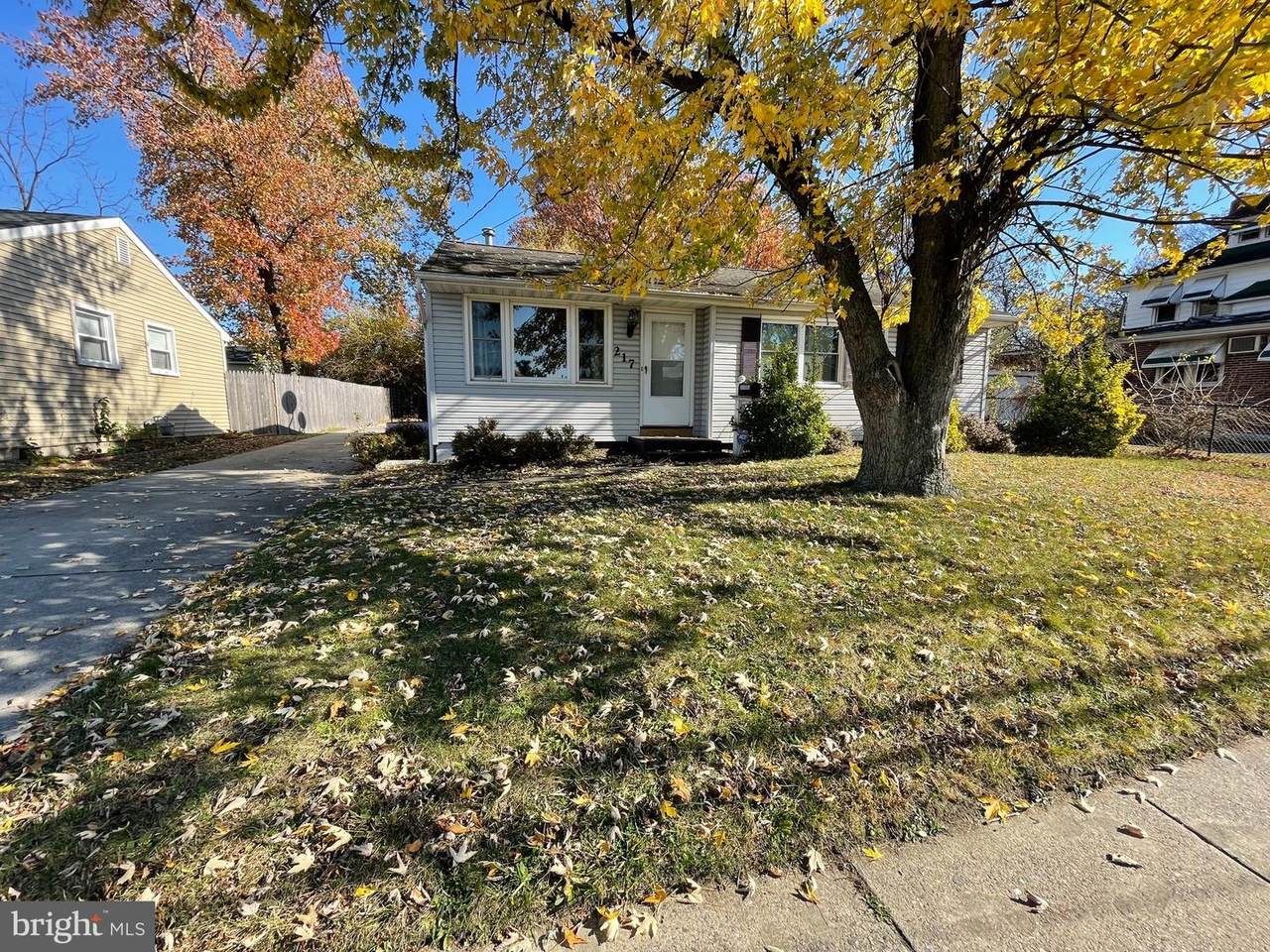 217 Warwick Road - Photo 1