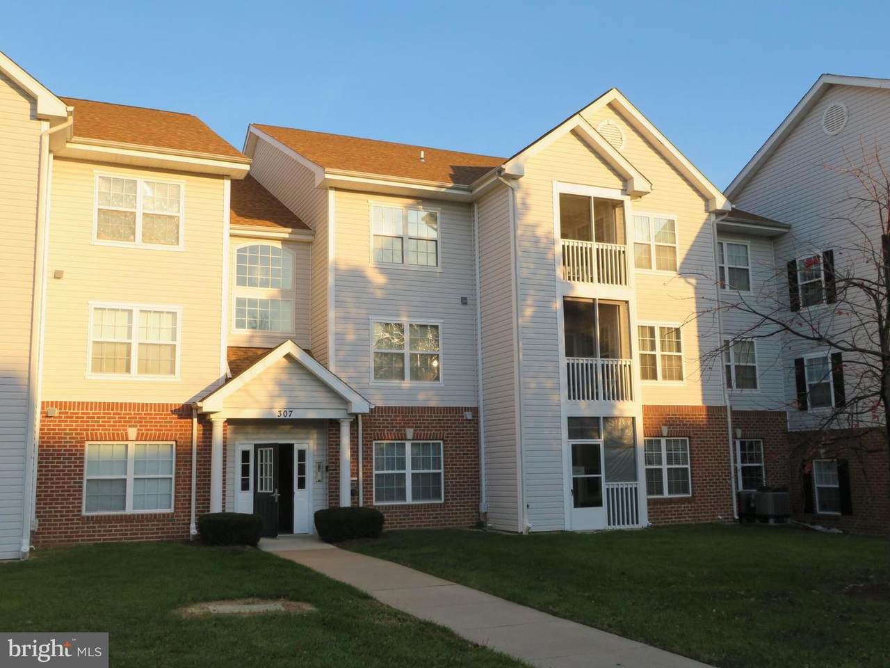 307 Rain Water Way - Photo 1