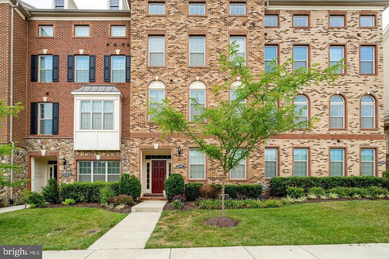 22567 Naugatuck Square - Photo 1