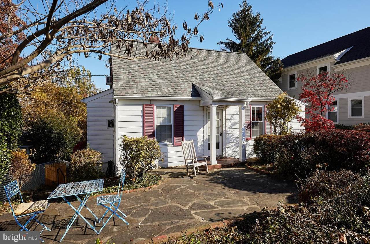 2913 24TH Street - Photo 1