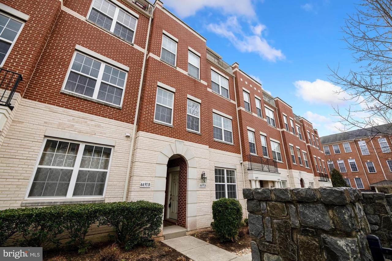 4491-A Beacon Grove Circle - Photo 1