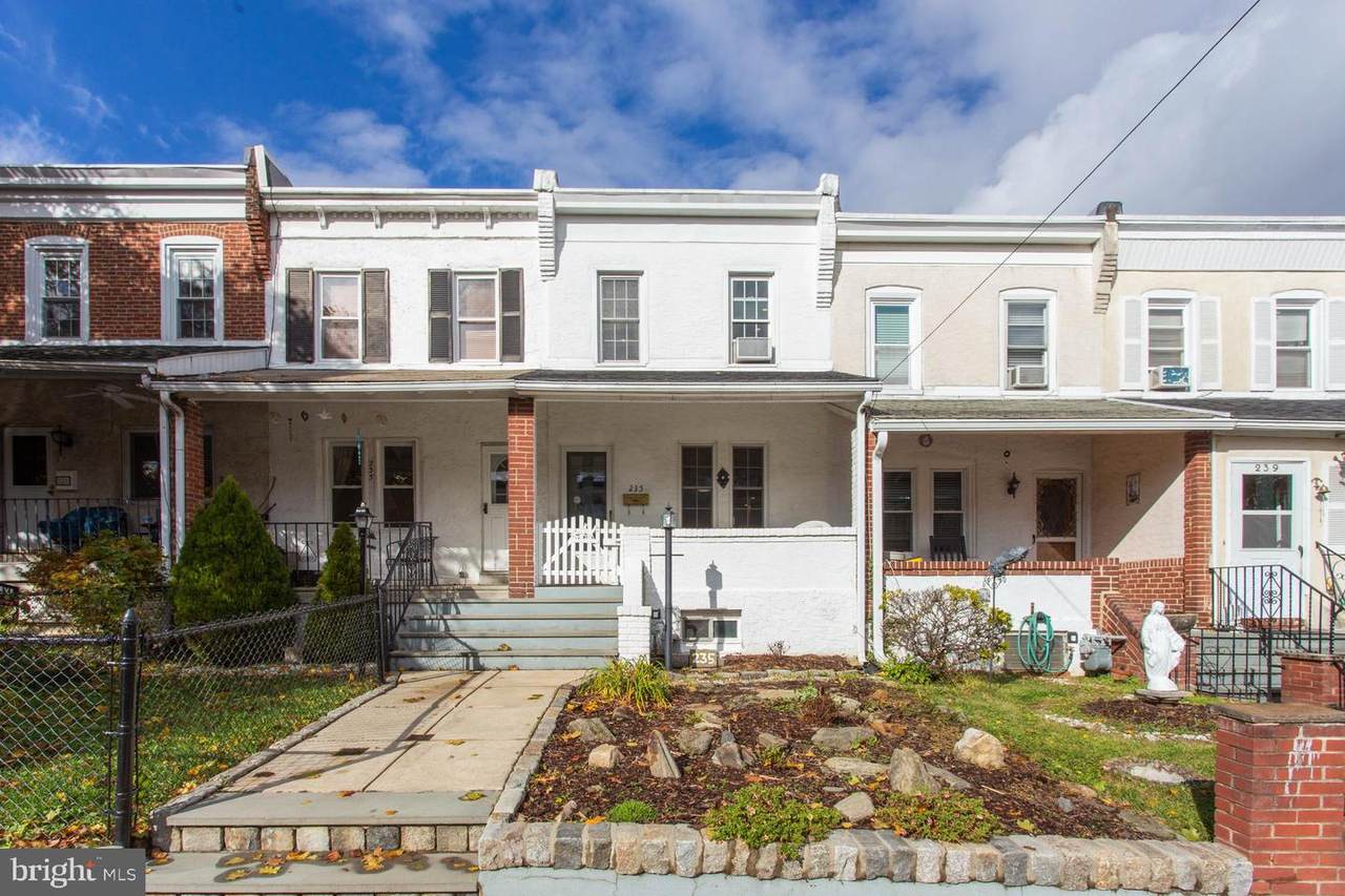 235 Woodbine Avenue - Photo 1