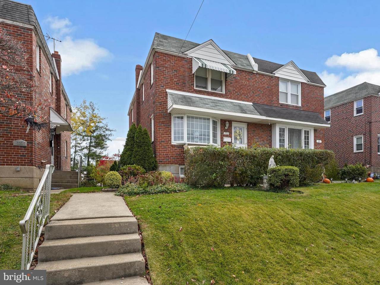 321 Scott Avenue - Photo 1