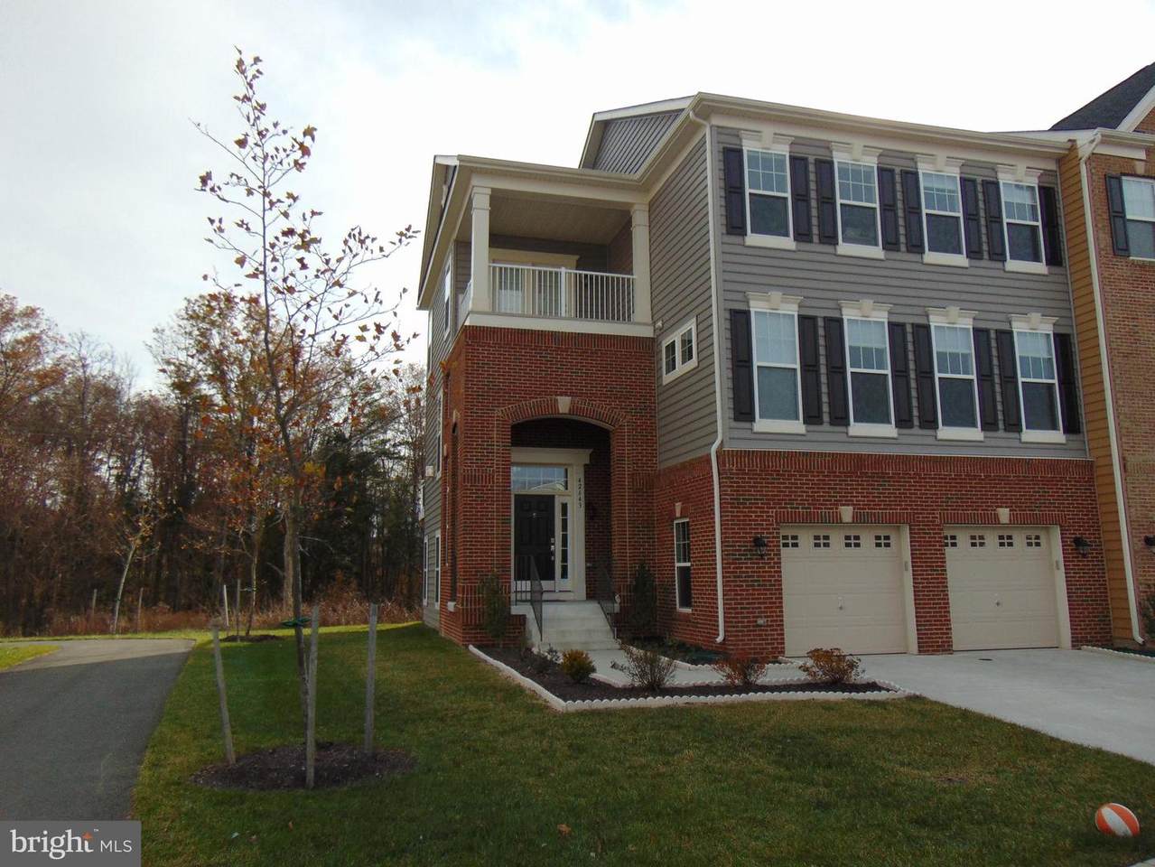 42643 Oak Park Square - Photo 1
