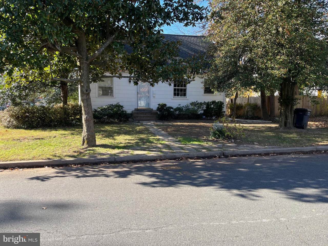 601 Oak Street - Photo 1