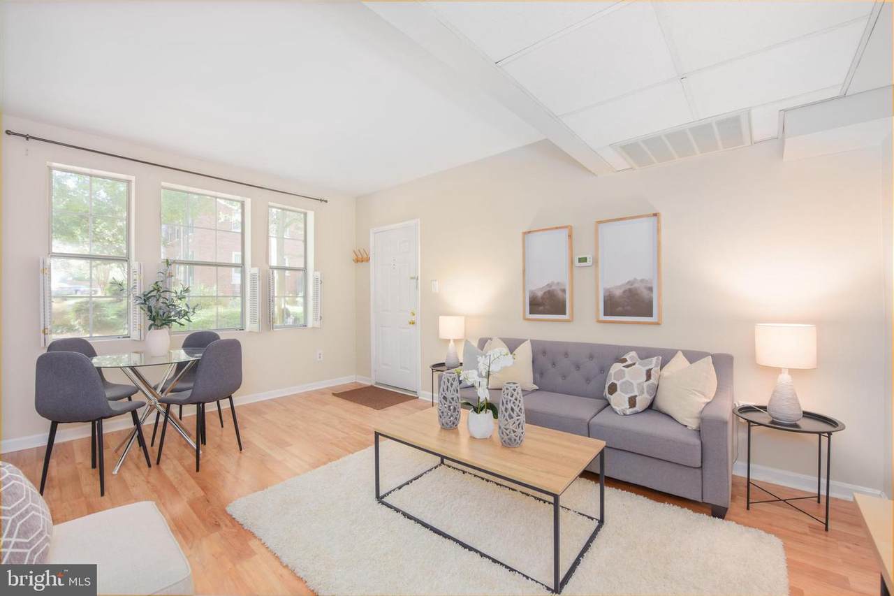 1717 Troy Street - Photo 1