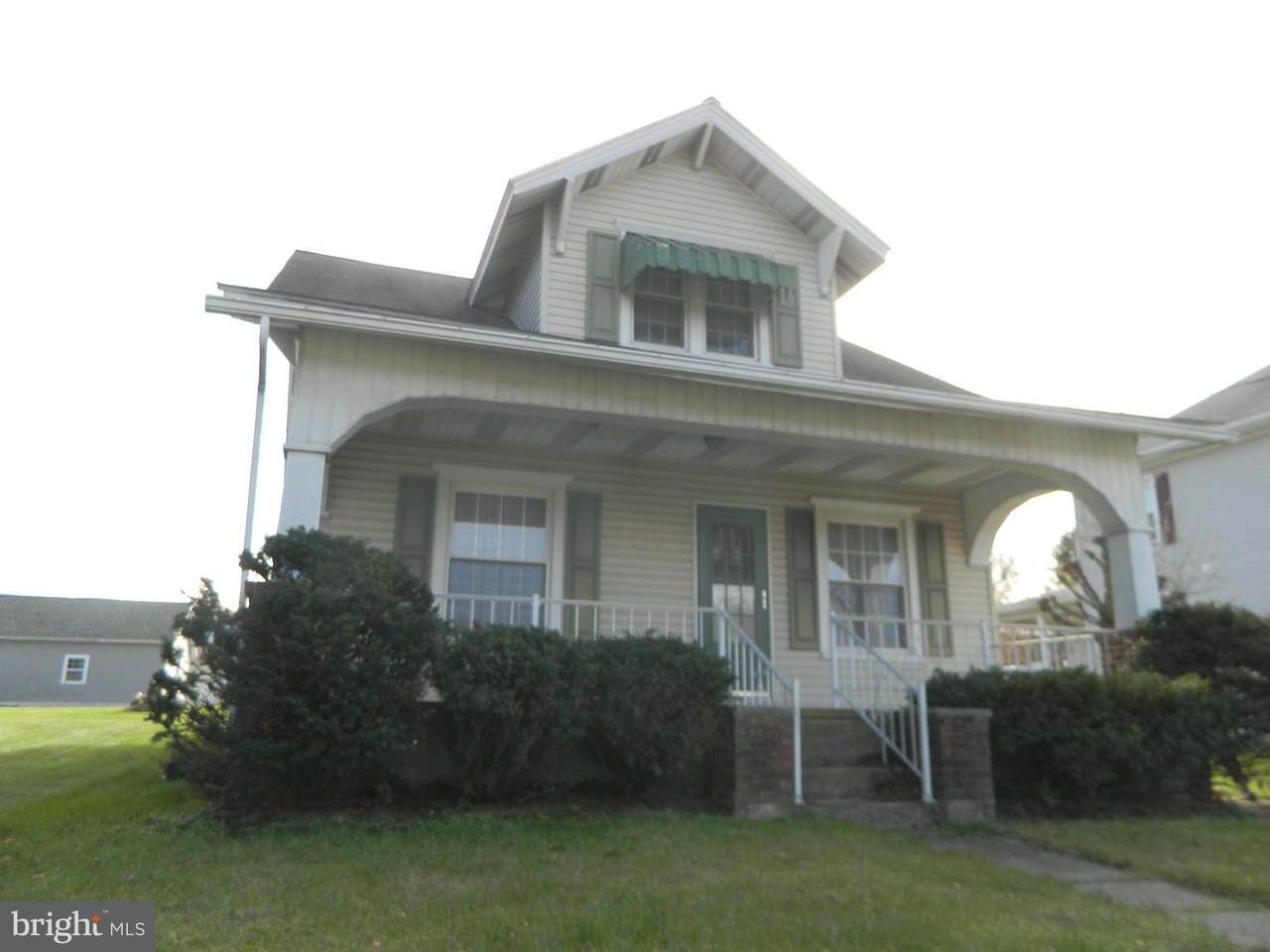 1527 Main Street - Photo 1
