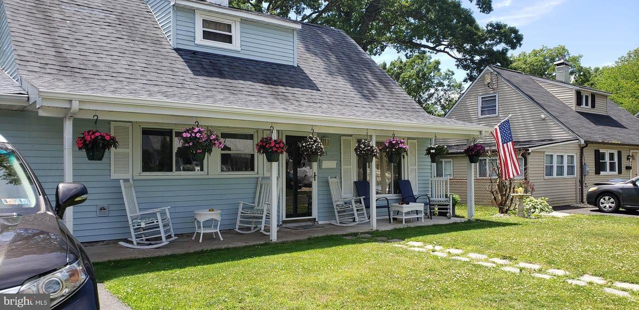 603 Dorset Drive - Photo 1