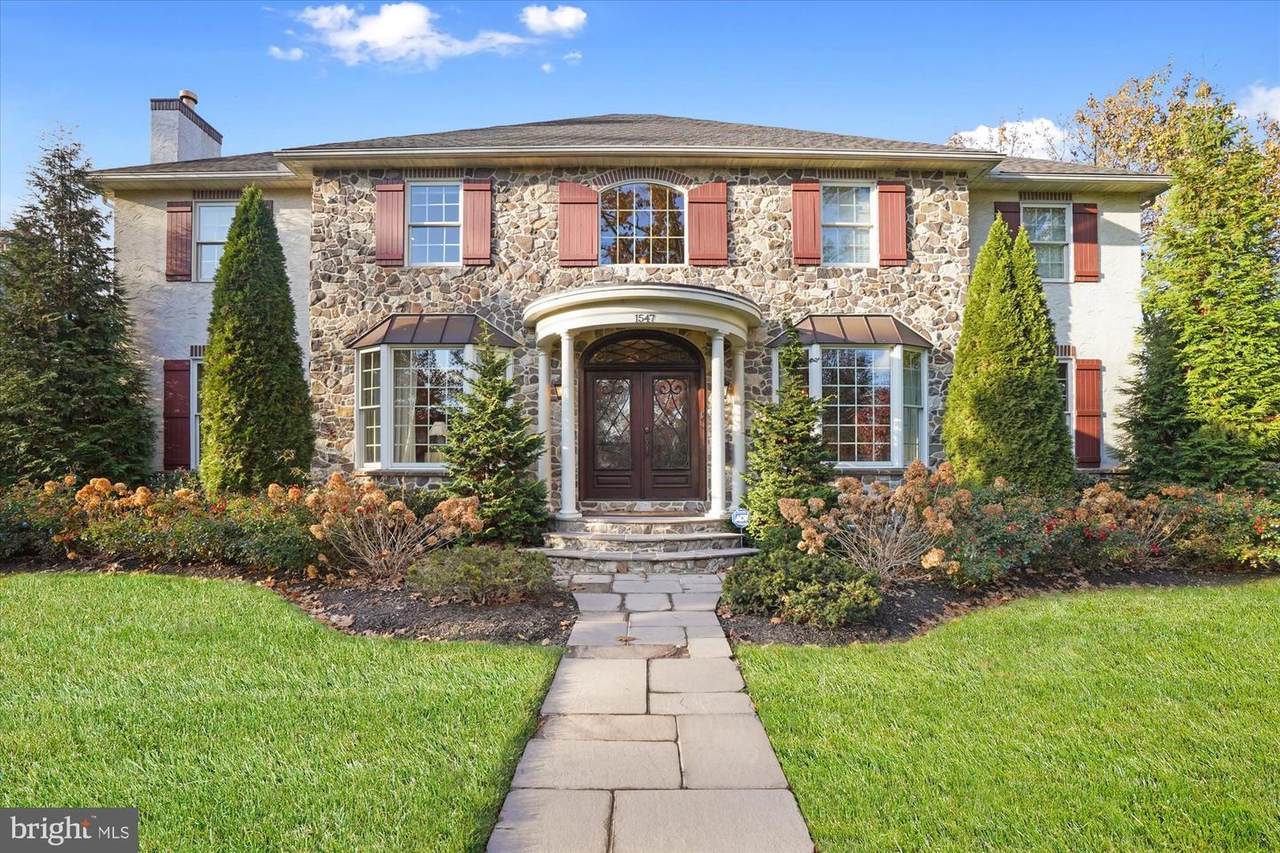 1547 Reading Boulevard - Photo 1