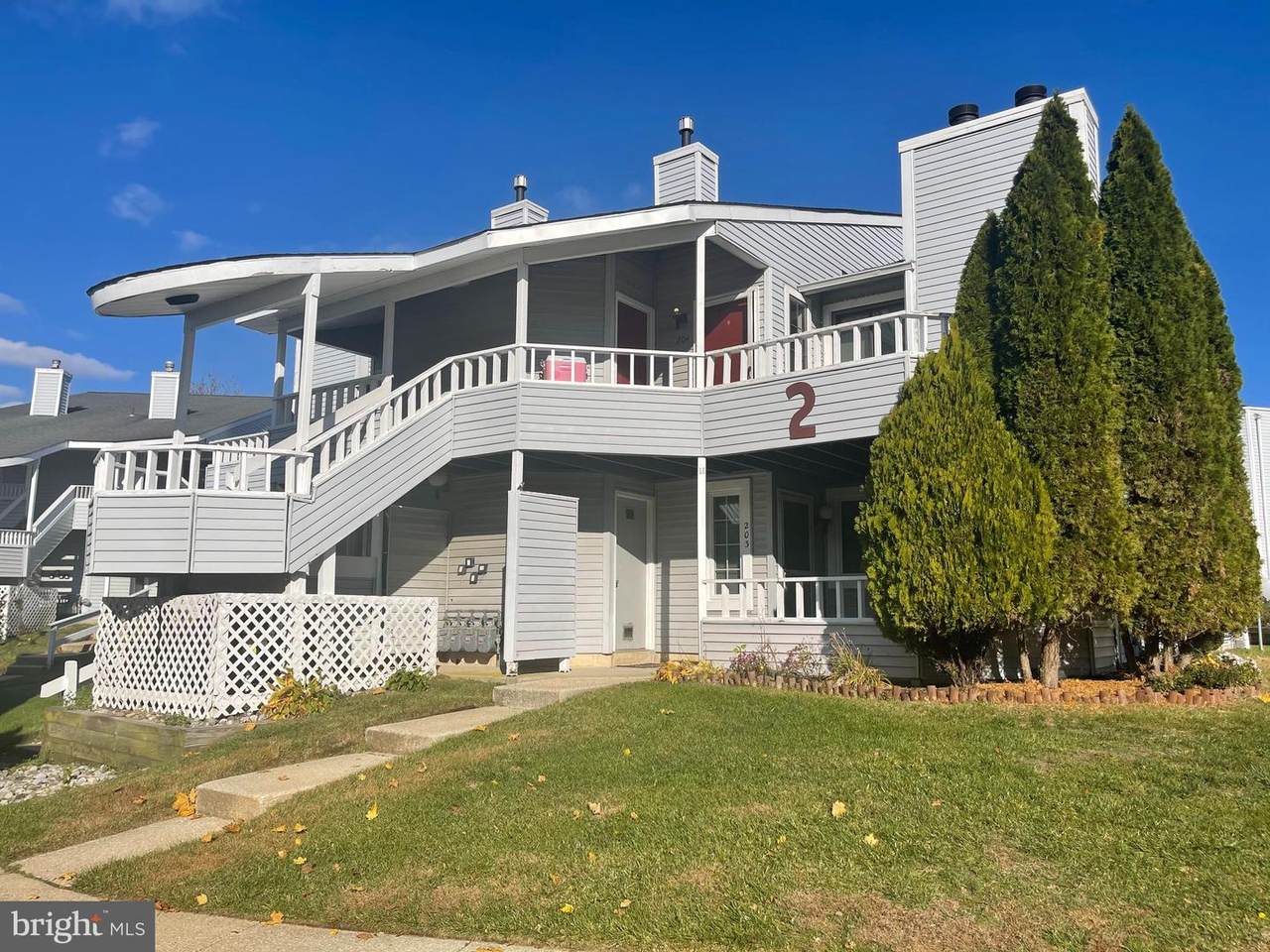 203 Brighton Court - Photo 1