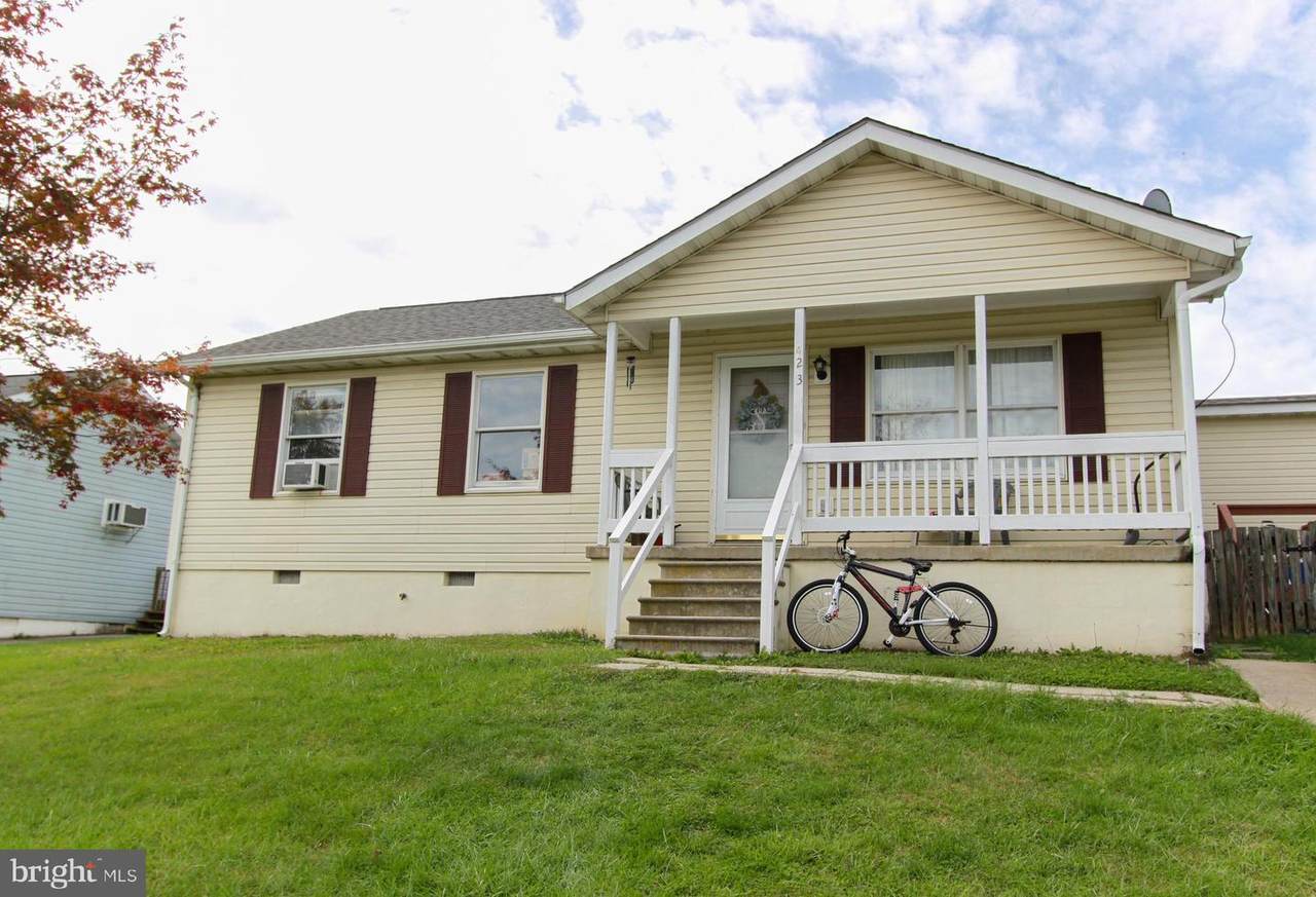423 Patrick Henry Way - Photo 1
