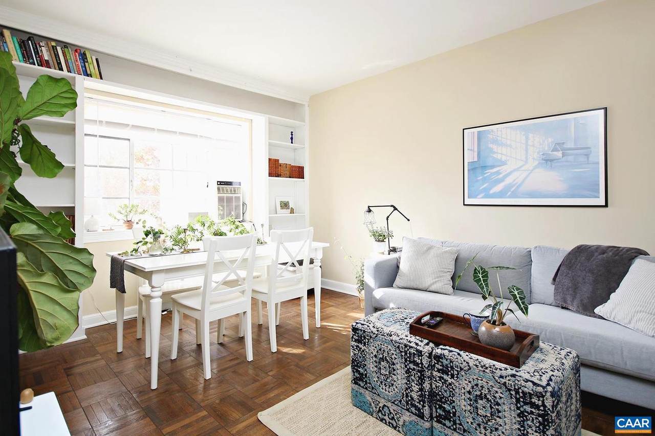 32 University Cir - Photo 1