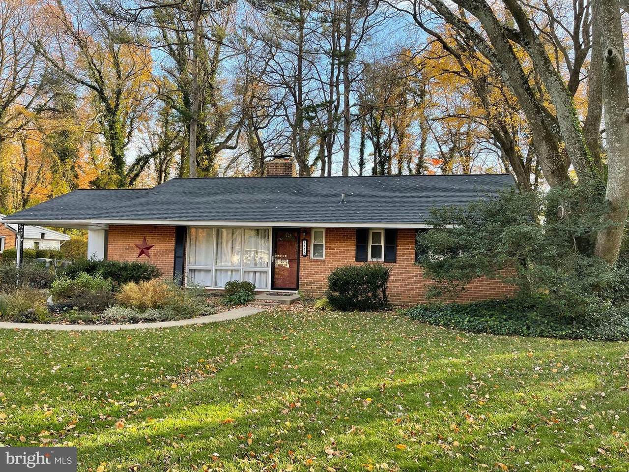 7115 Leesville Boulevard - Photo 1