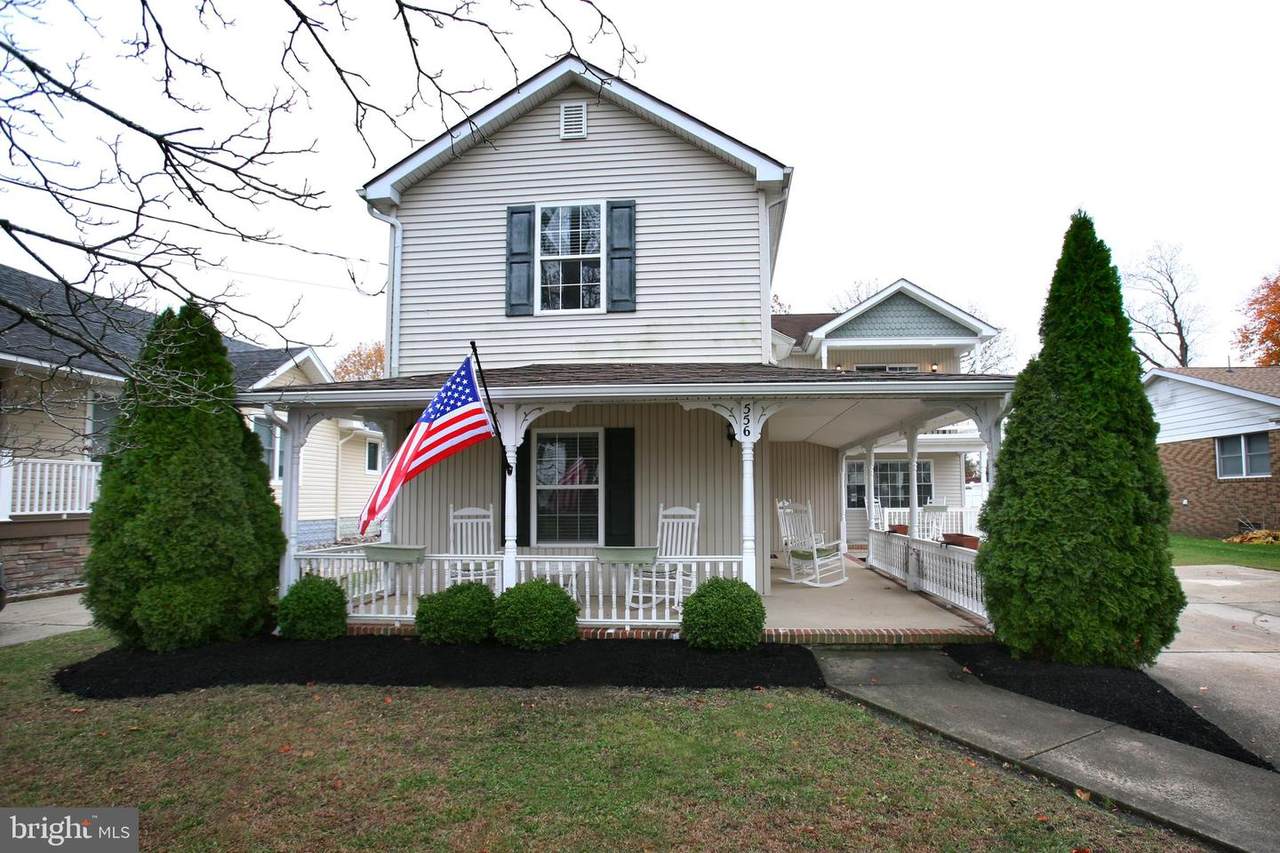 556 Grape Street - Photo 1