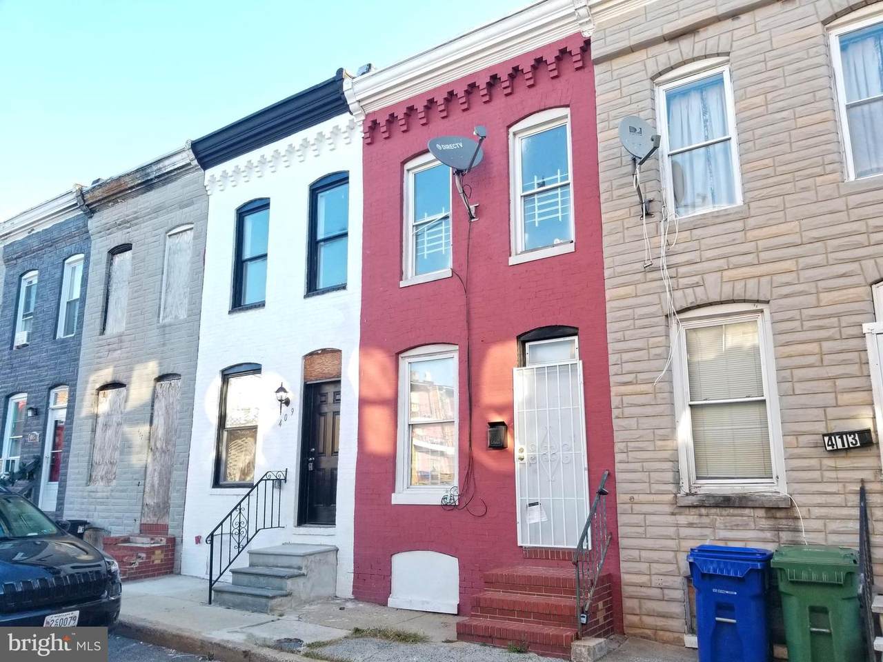 411 Vincent Street - Photo 1