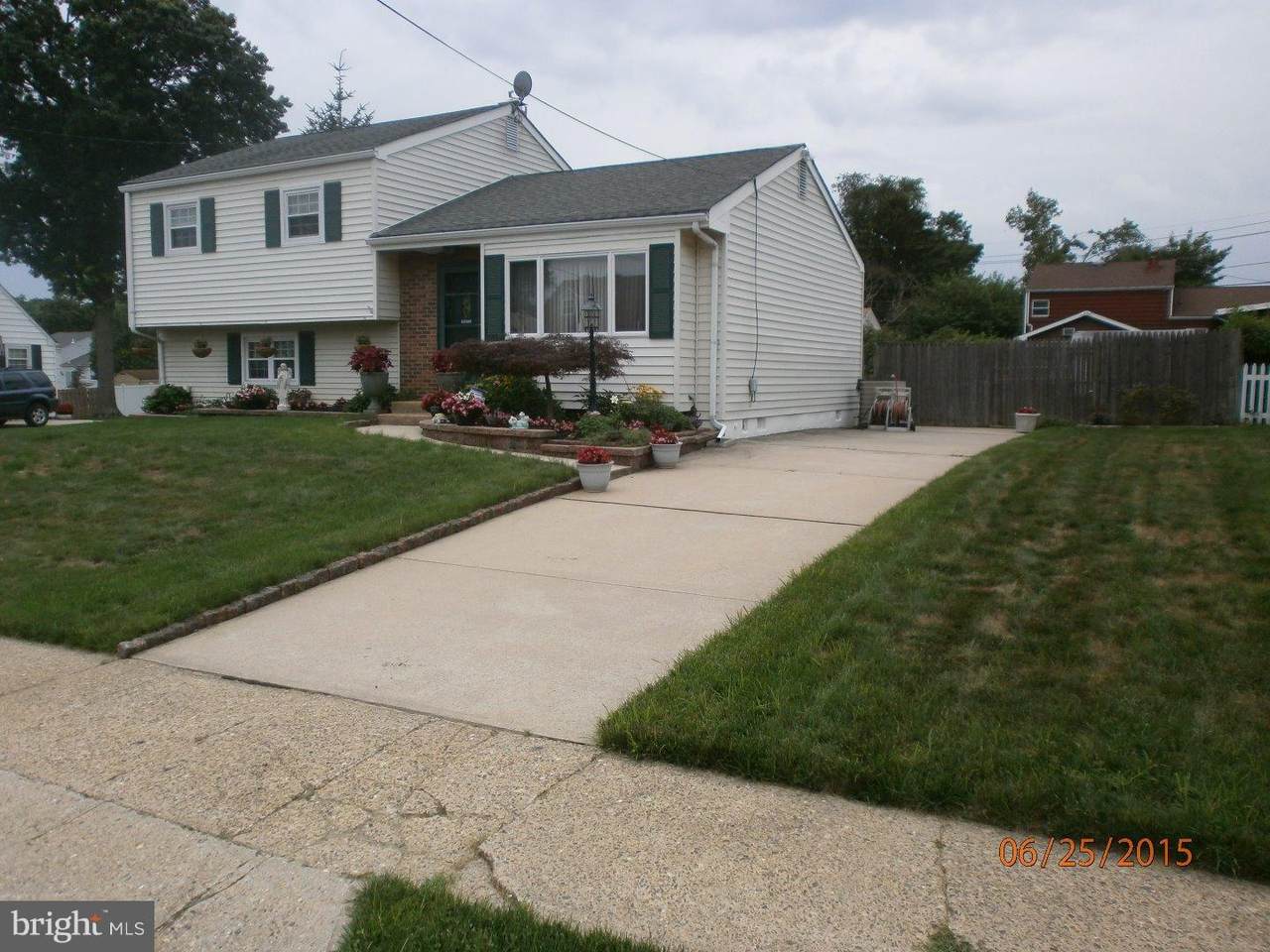 25 Marcia Drive - Photo 1