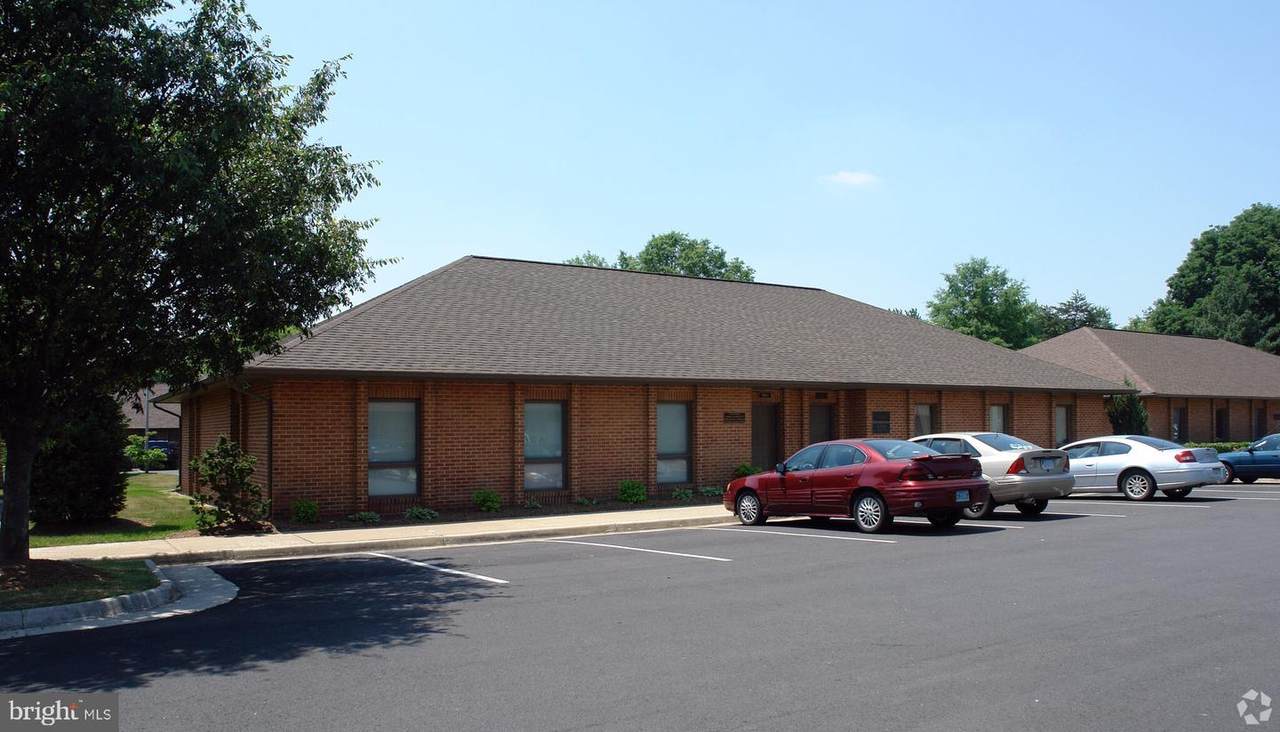9841, 9843, 9847 Business Way - Photo 1