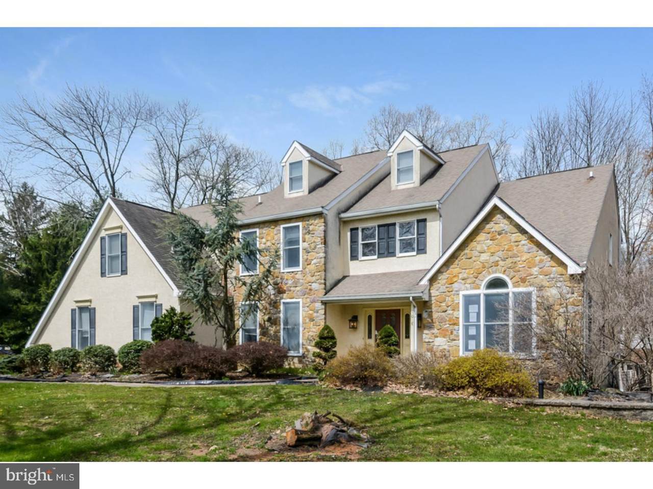103 Holly Drive - Photo 1