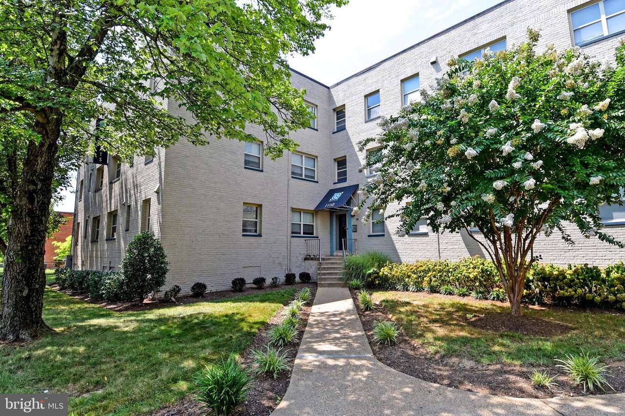 1110 Savannah Street - Photo 1