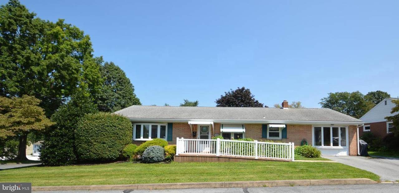411 End Avenue - Photo 1