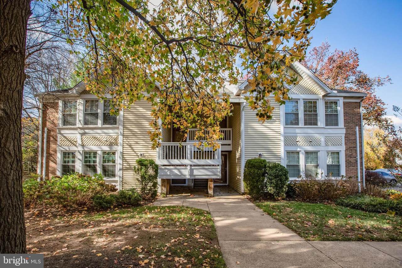 3420 Lakeside View Drive - Photo 1