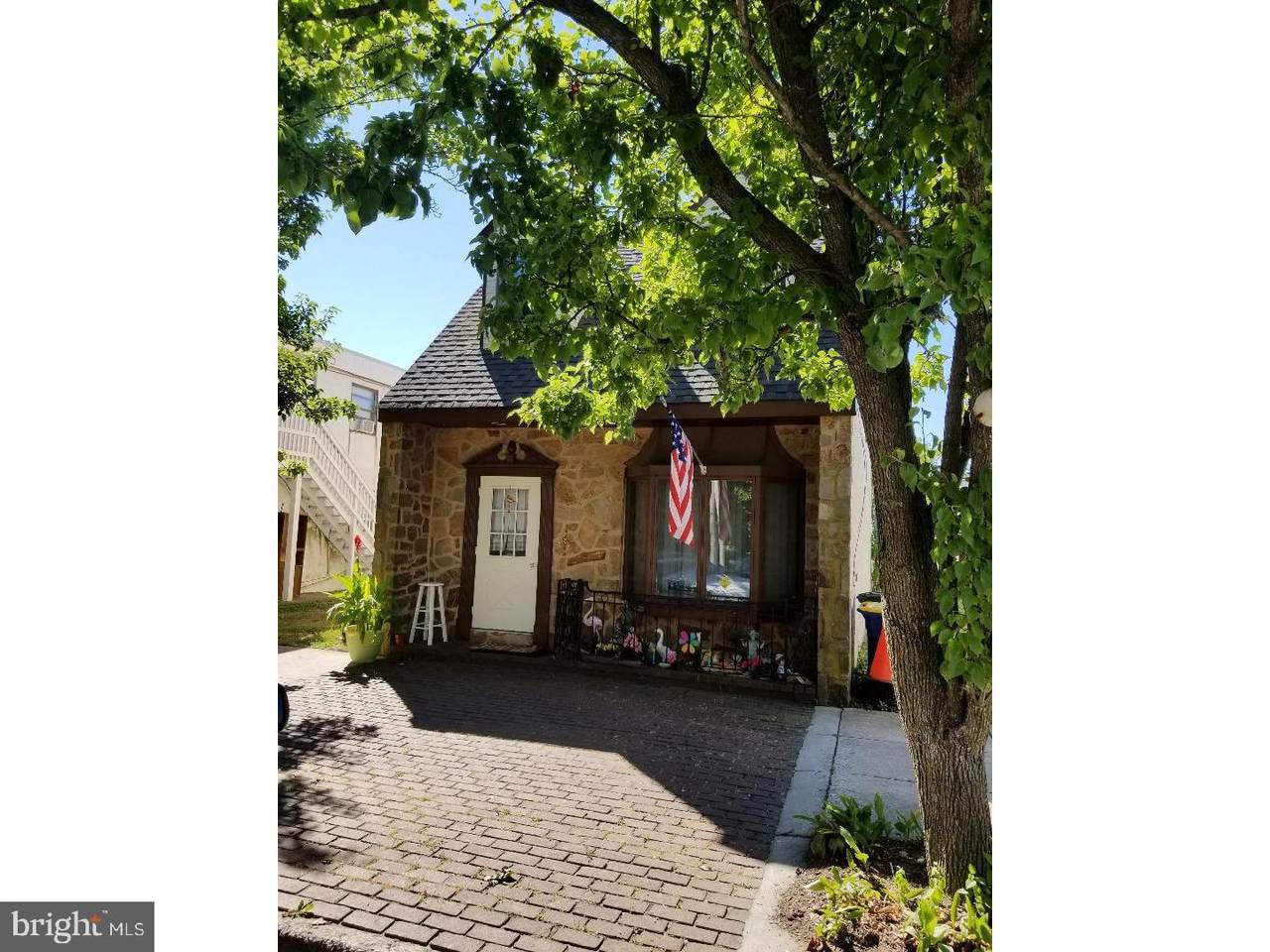 108 Clinton Street - Photo 1