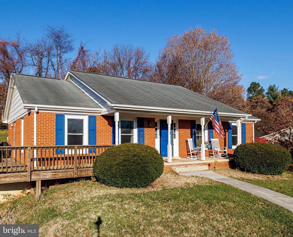 18 Greenfield Road - Photo 1