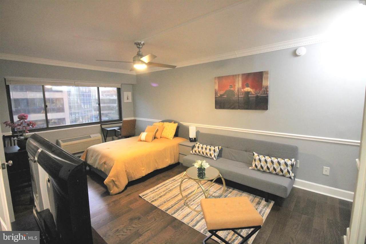 2141 I Street - Photo 1