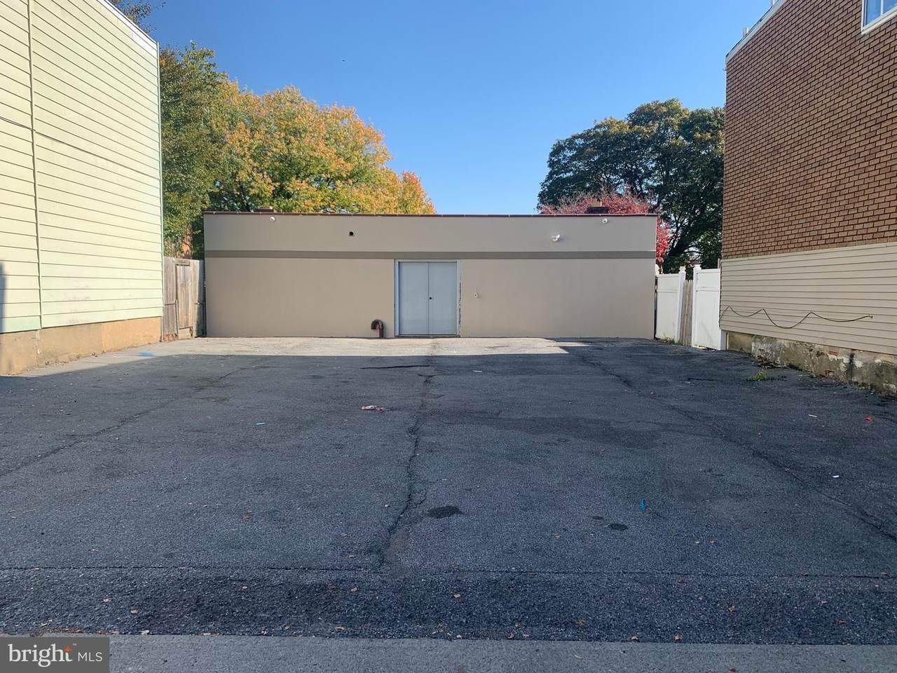 419-421 Ridge Avenue - Photo 1