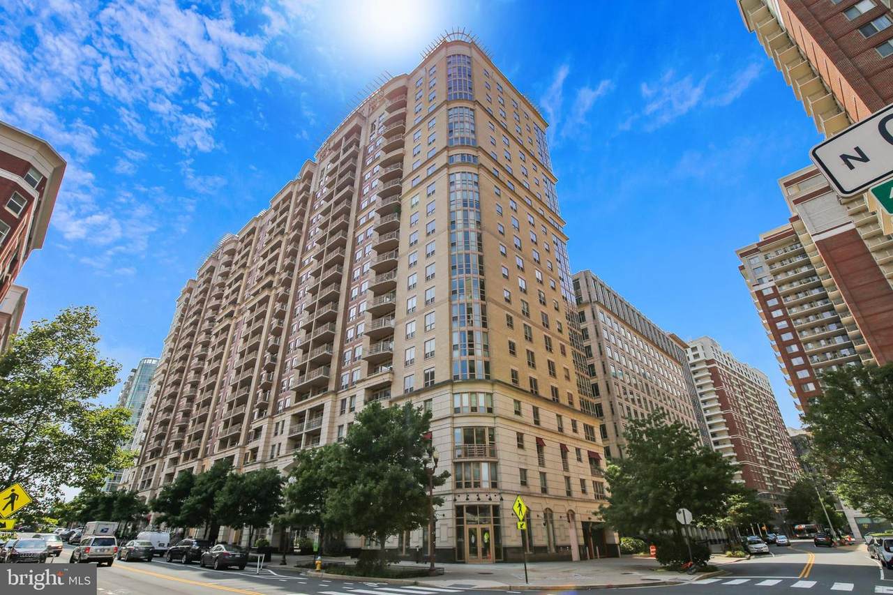 888 Quincy Street - Photo 1