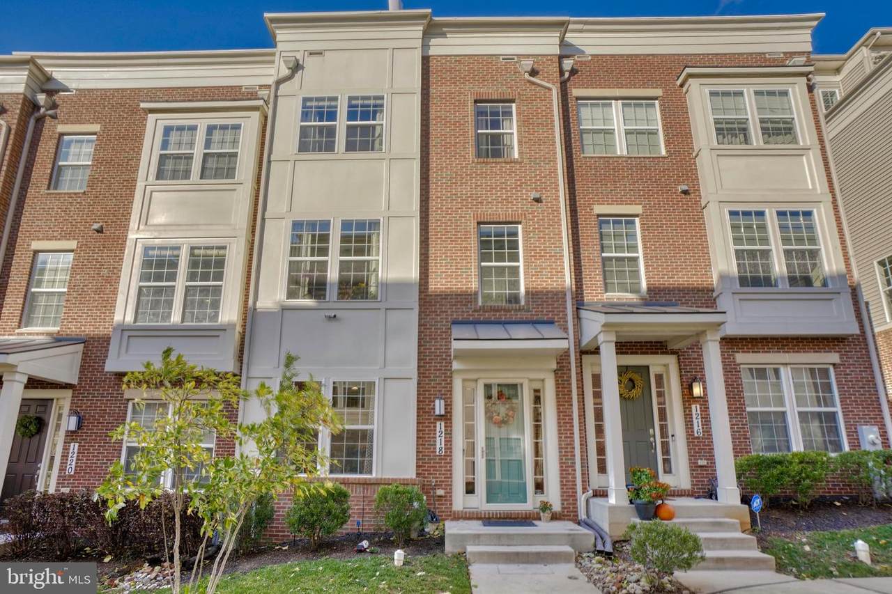 1218 Berry Street - Photo 1