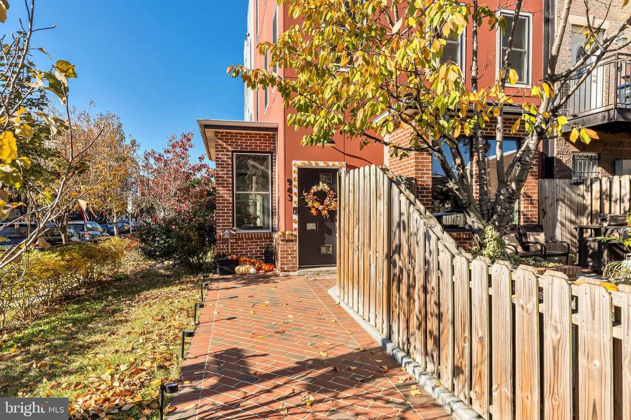 963 14TH Street - Photo 1