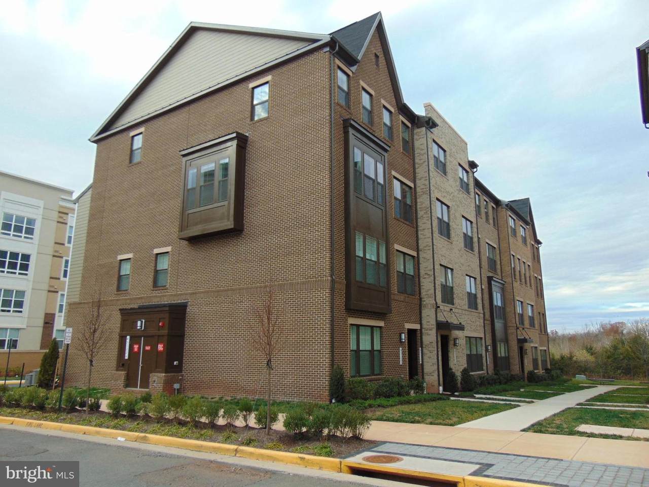 45118 Admiral Drive - Photo 1