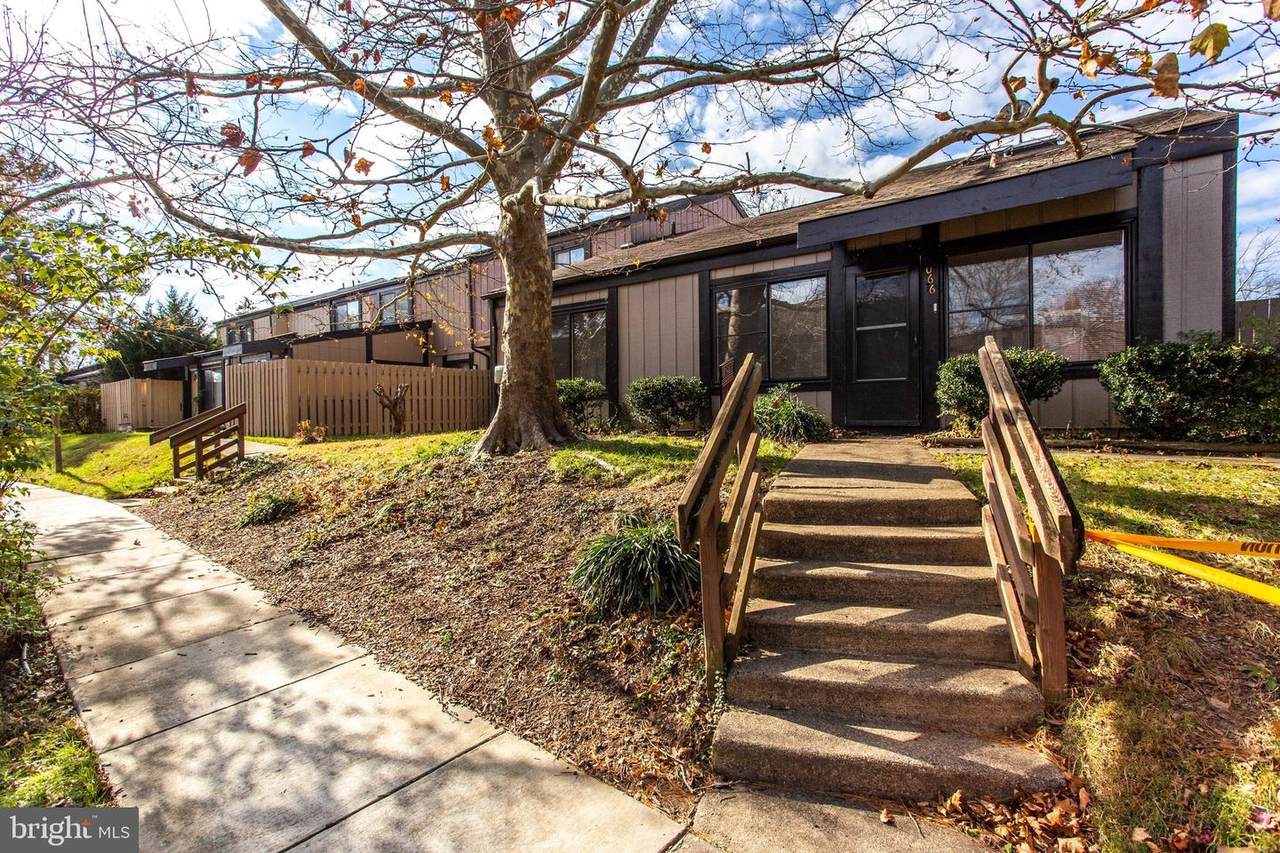 9066 Arlington Boulevard - Photo 1