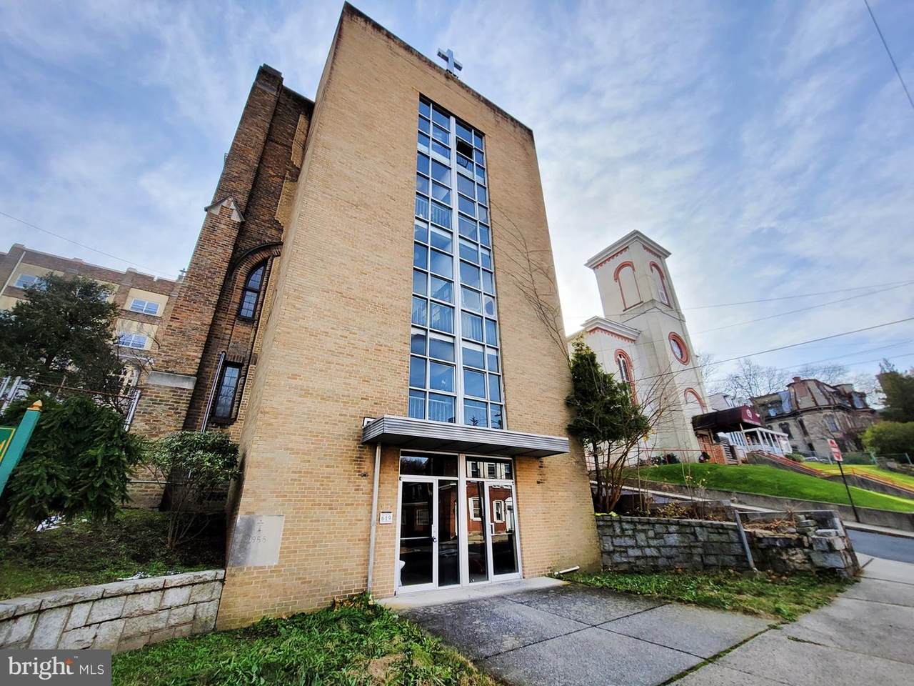 619 Mahantongo Street - Photo 1