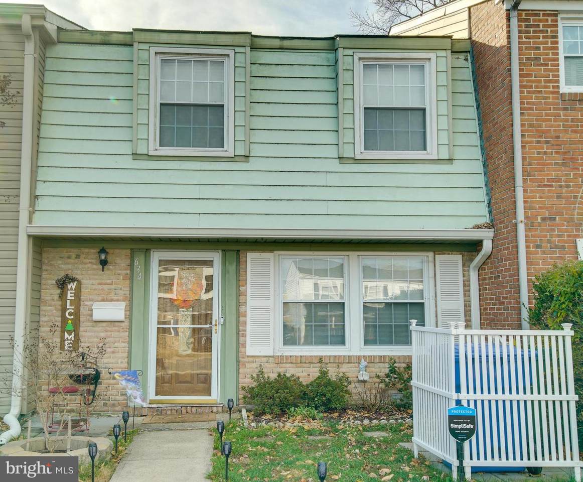 634 Shore Drive - Photo 1