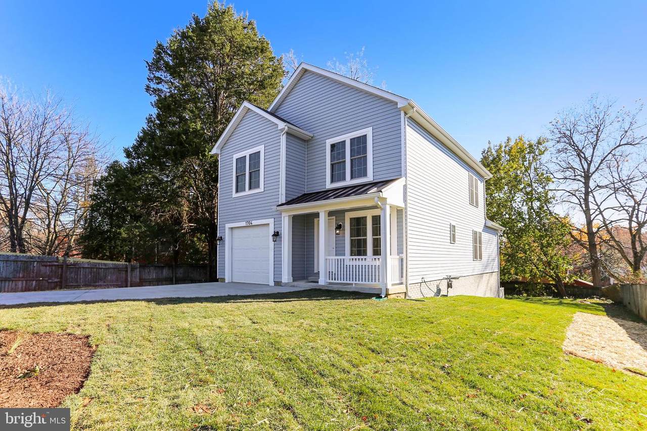 1704 Arcola Avenue - Photo 1