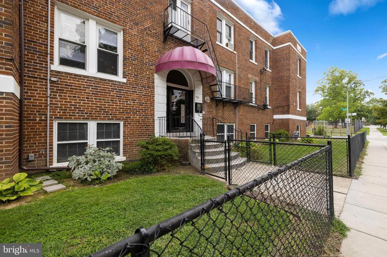 640 Buchanan Street - Photo 1