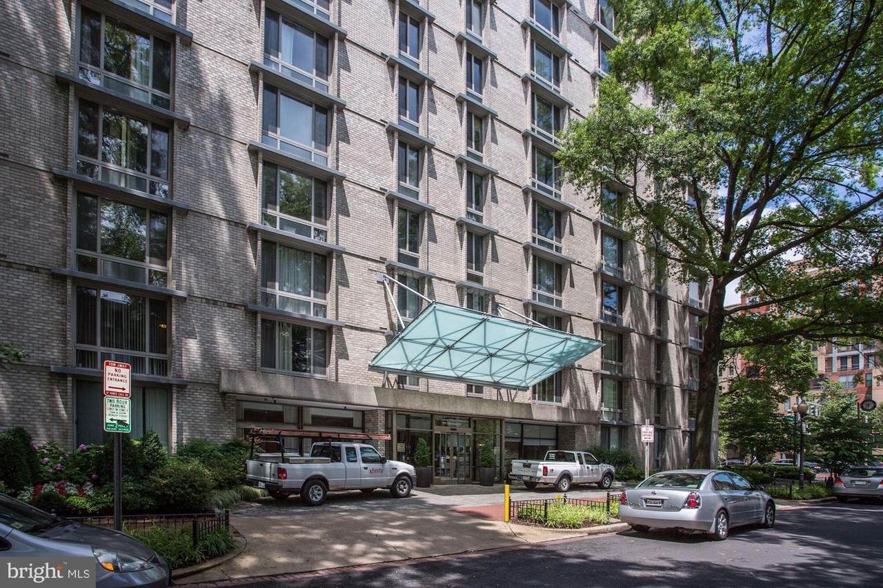 950 25TH Street - Photo 1