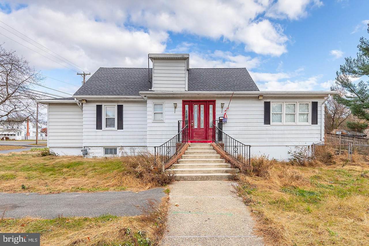 6 Hilltop Avenue - Photo 1