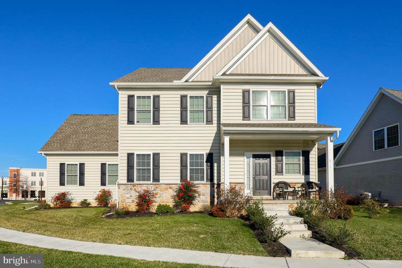 623 Richmond - Photo 1