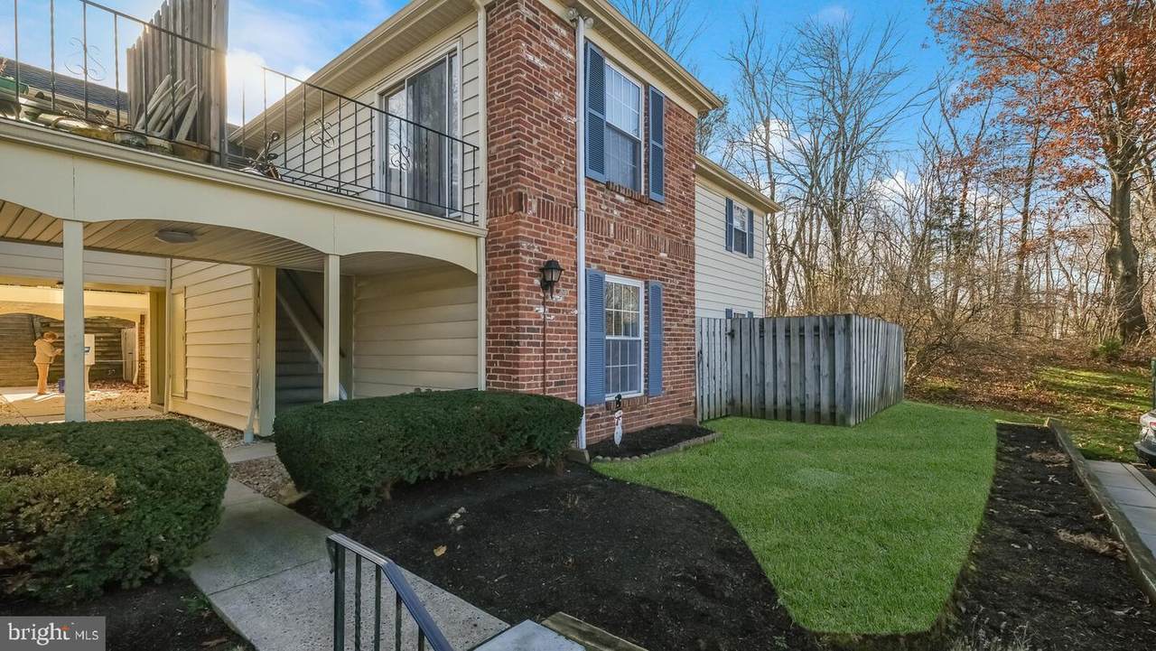 174 Berwick Place - Photo 1