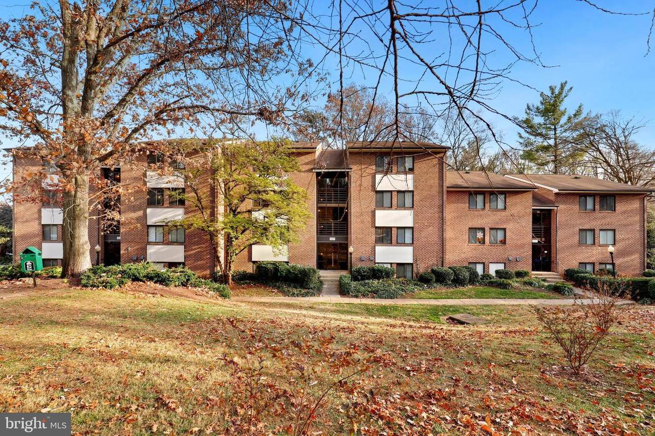 1403 Northgate Square - Photo 1